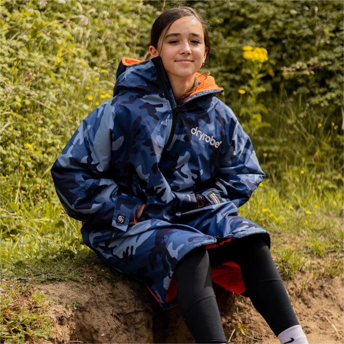 2024 Dryrobe Advance Junior Long Sleeve Changing Robe V3KSLSDA - Blue Camo / Orange